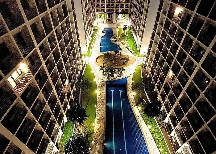 Shore D8 Near Airport & Shortwalk To Mall Of Apartment